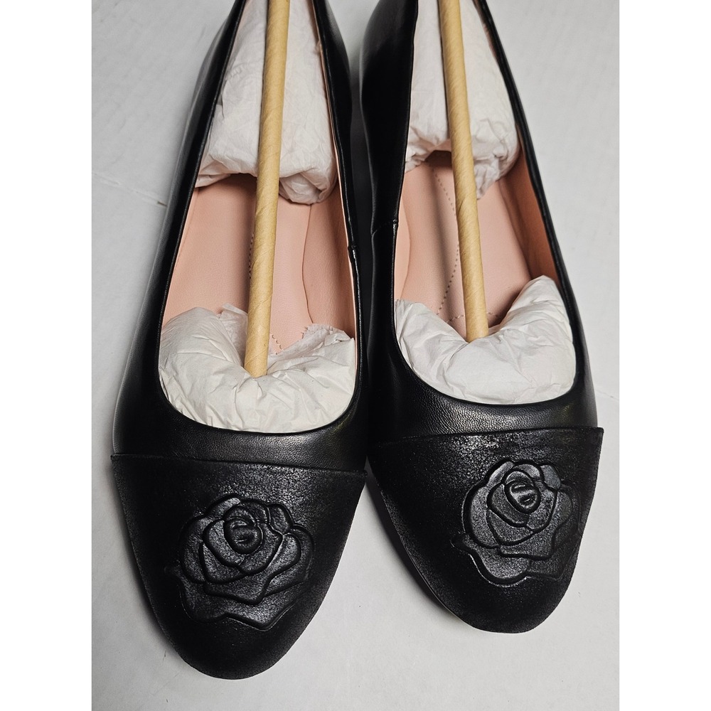 Taryn Rose Annabella Black Sheep Nappa Leather Rose Cap Toe Flats 5M TR0395